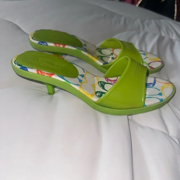 Nichelle coach kitten heels - Picture 3 of 8